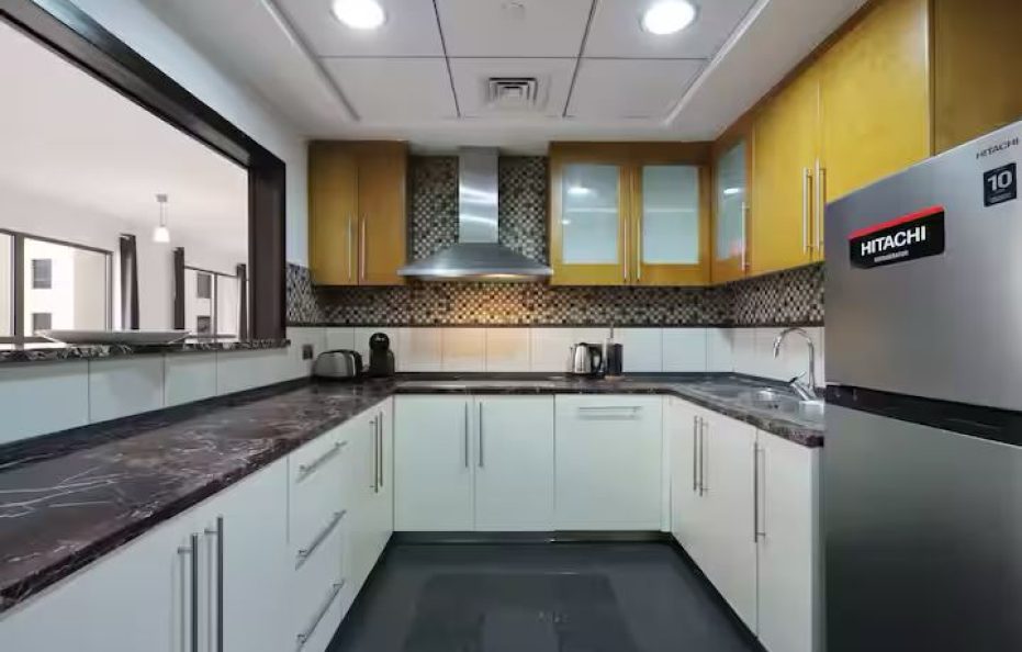 Luxury 3-Bedroom Apartment Near JBR Open Beach – Perfect for Your Holiday Stay! 🌊☀️